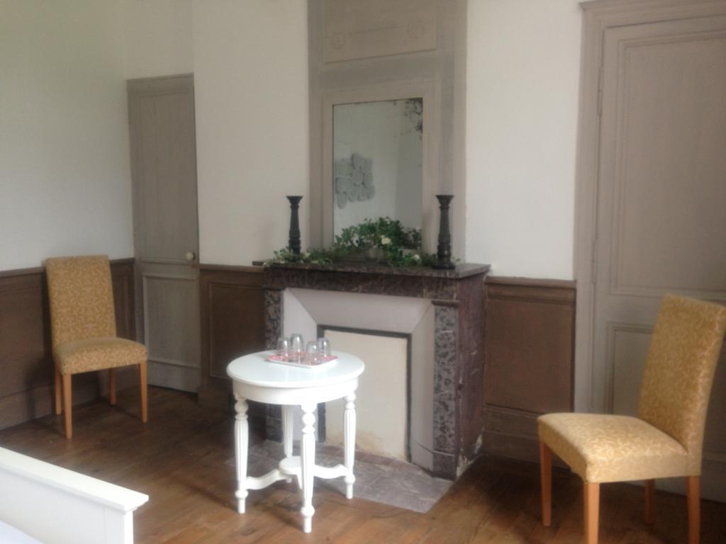 Le Chateau De Greges Room photo